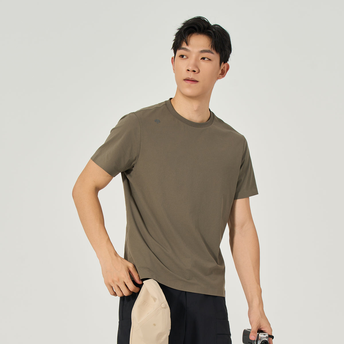 Humtto Men's Essential Performance T-Shirt
